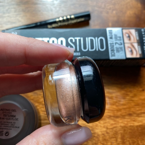 Eye and brow make up bundle - Picture 3 of 5